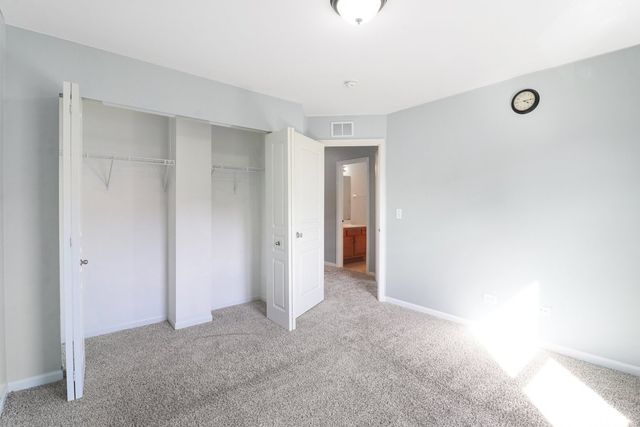 905 Indigo Court, Hanover Park, IL 60133