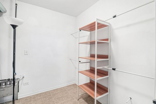 905 Indigo Court, Hanover Park, IL 60133