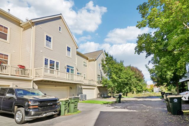 905 Indigo Court, Hanover Park, IL 60133
