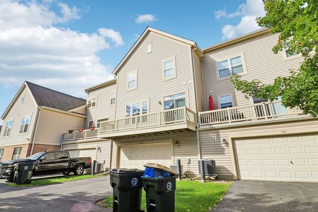 905 Indigo Court, Hanover Park, IL 60133