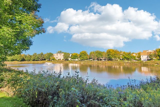 905 Indigo Court, Hanover Park, IL 60133