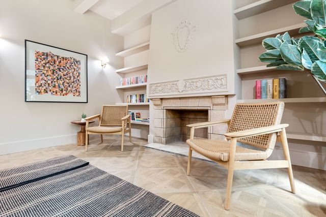 1650 W Roscoe Street 207, Chicago, IL 60657