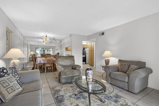 812 Sky Pine Way G1, Greenacres, FL 33415