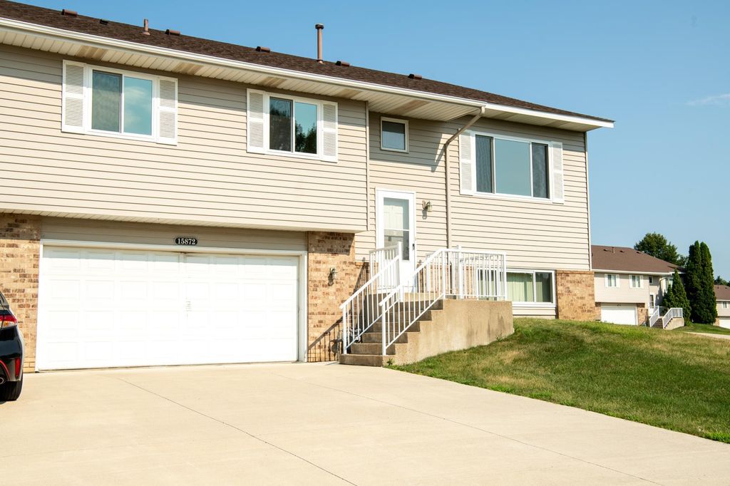 15872 Granada Avenue, Apple Valley, MN 55124 — photo 2