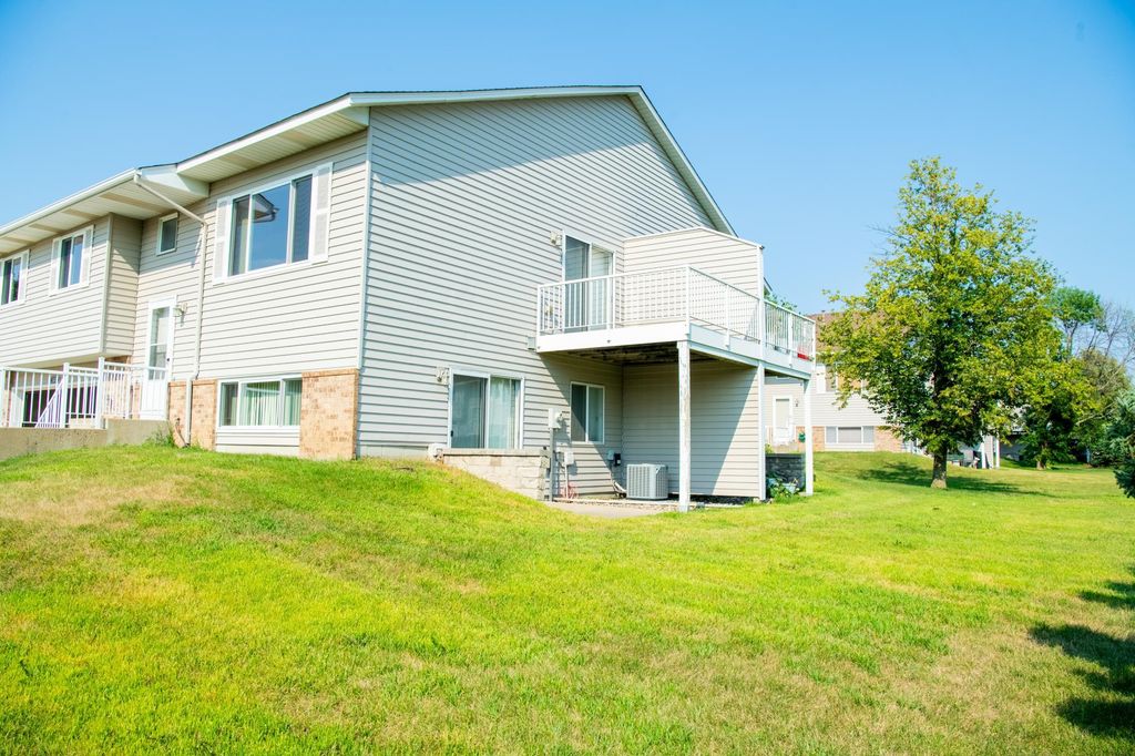 15872 Granada Avenue, Apple Valley, MN 55124 — photo 3