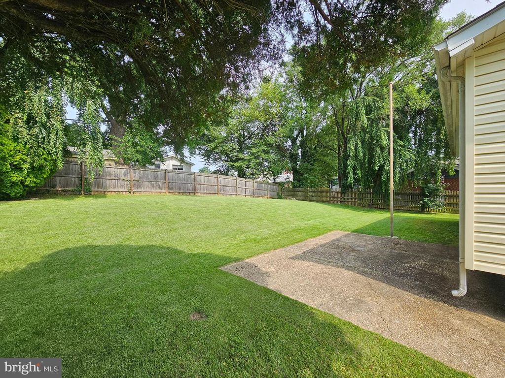 4627 GLASGOW DR, Rockville, MD 20853