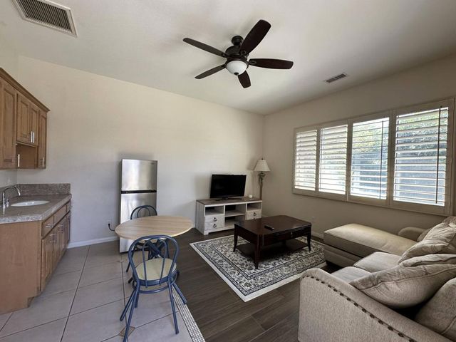12 Buckingham Way Casita, Rancho Mirage, CA 92270