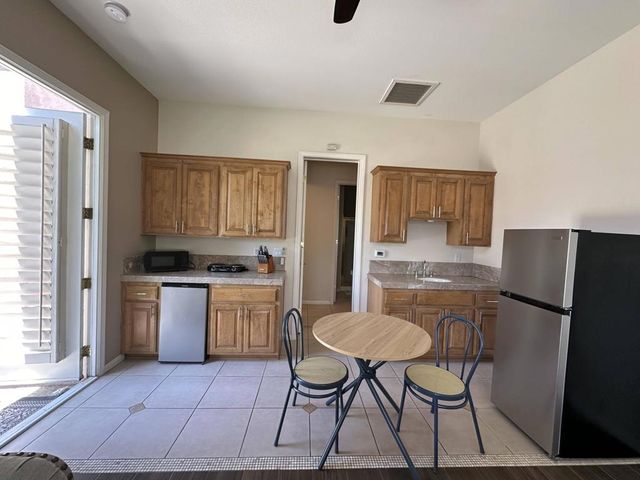 12 Buckingham Way Casita, Rancho Mirage, CA 92270