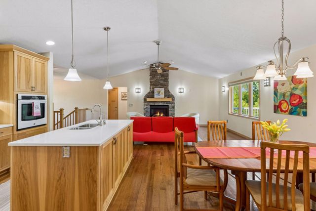 2215 Greenfield Drive E, Northfield, MN 55057