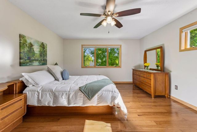 2215 Greenfield Drive E, Northfield, MN 55057