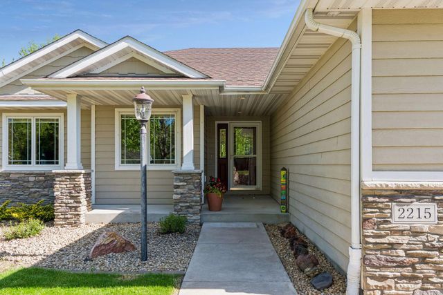 2215 Greenfield Drive E, Northfield, MN 55057