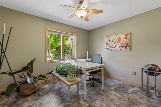 2215 Greenfield Drive E, Northfield, MN 55057