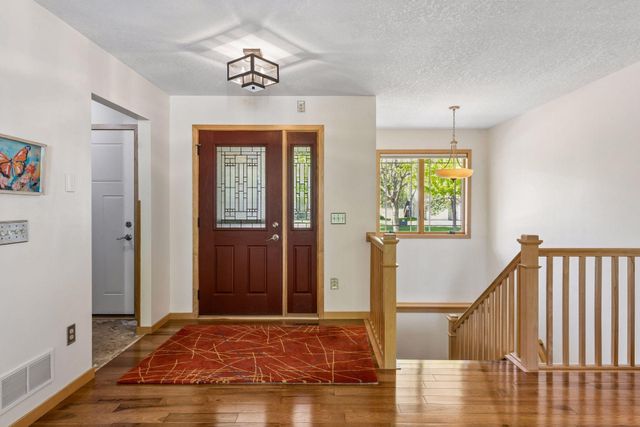 2215 Greenfield Drive E, Northfield, MN 55057