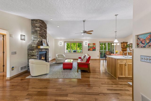 2215 Greenfield Drive E, Northfield, MN 55057