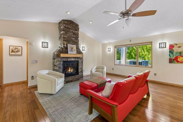 2215 Greenfield Drive E, Northfield, MN 55057
