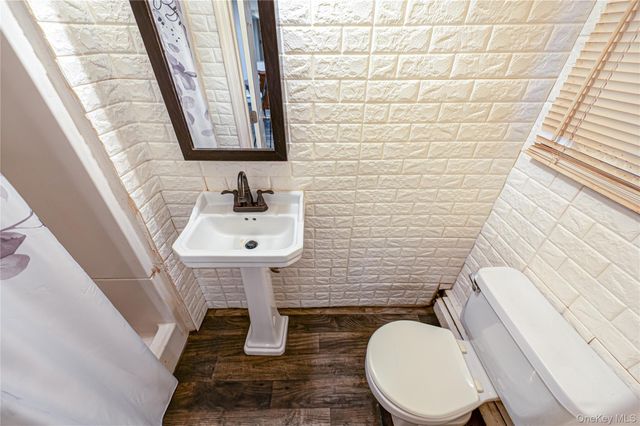 187 Nolin Street, Brentwood, NY 11717