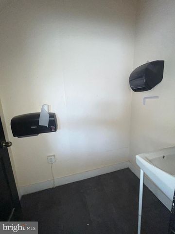 3121 E MONUMENT ST, Baltimore, MD 21205