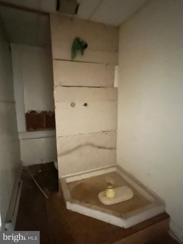 3121 E MONUMENT ST, Baltimore, MD 21205