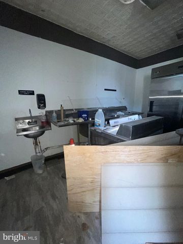 3121 E MONUMENT ST, Baltimore, MD 21205