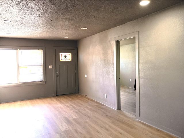 5617 Malmedy Road, Houston, TX 77033