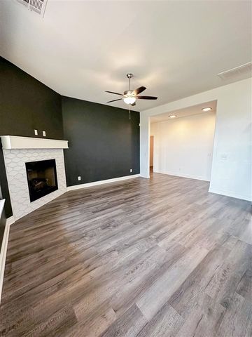 7910 SW Powell Court, Lawton, OK 73505