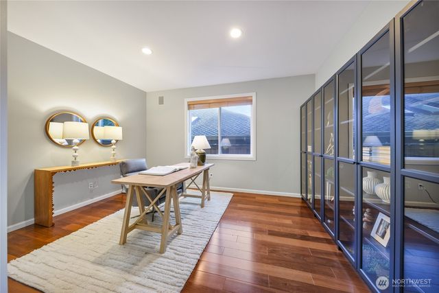 5810 Mont Blanc Pl NW, Issaquah, WA 98027