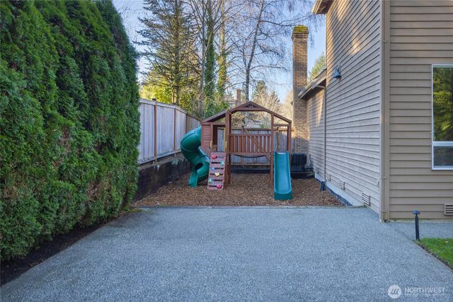 5810 Mont Blanc Pl NW, Issaquah, WA 98027