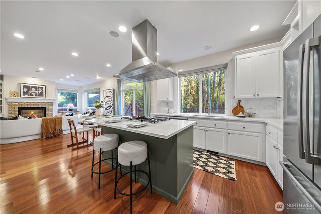 5810 Mont Blanc Pl NW, Issaquah, WA 98027