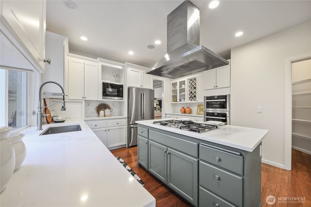 5810 Mont Blanc Pl NW, Issaquah, WA 98027