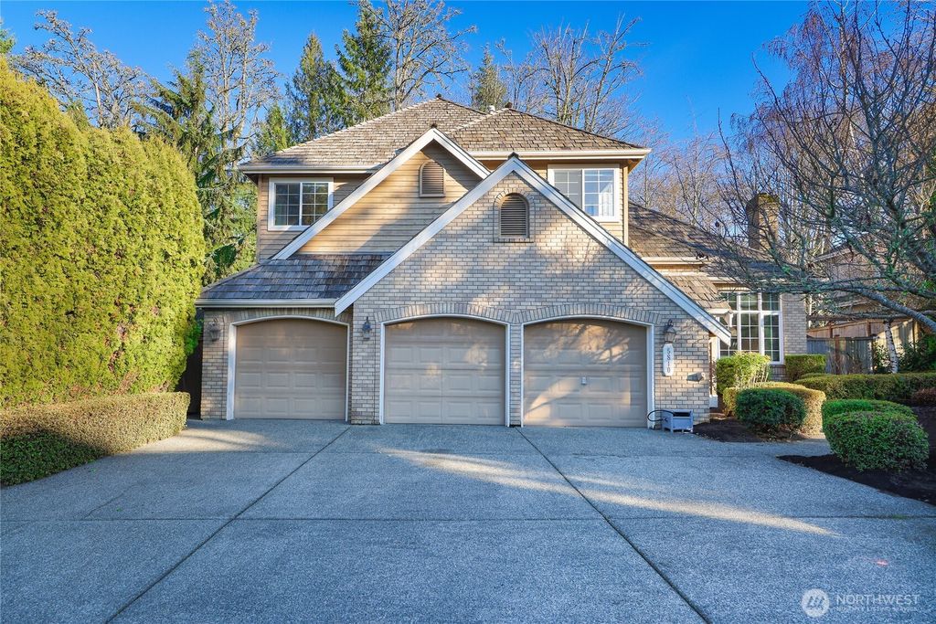 5810 Mont Blanc Pl NW, Issaquah, WA 98027