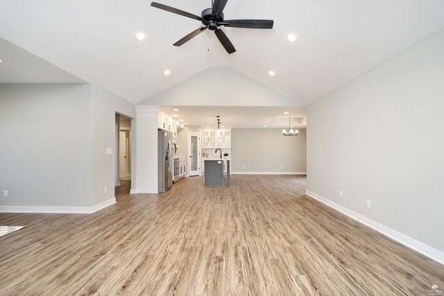 216 Highland Pointe Drive, Manhattan, KS 66503