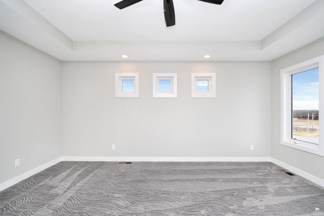 216 Highland Pointe Drive, Manhattan, KS 66503