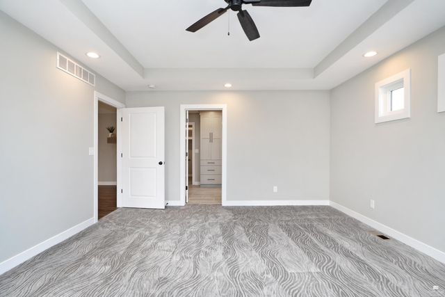 216 Highland Pointe Drive, Manhattan, KS 66503