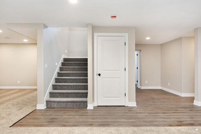 216 Highland Pointe Drive, Manhattan, KS 66503