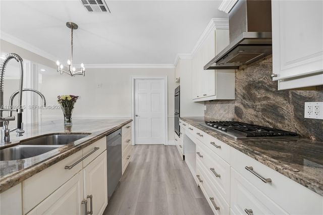 215 Entrada Dr 1, Hollywood, FL 33021