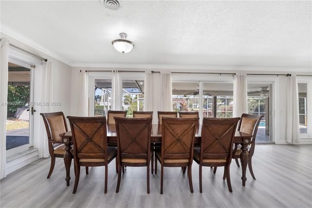 215 Entrada Dr 1, Hollywood, FL 33021