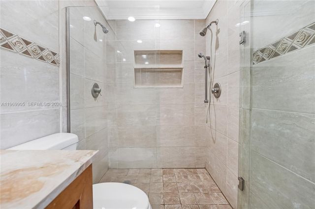 215 Entrada Dr 1, Hollywood, FL 33021