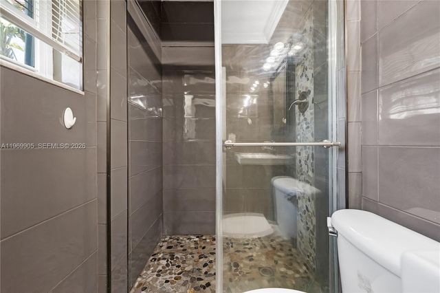 215 Entrada Dr 1, Hollywood, FL 33021