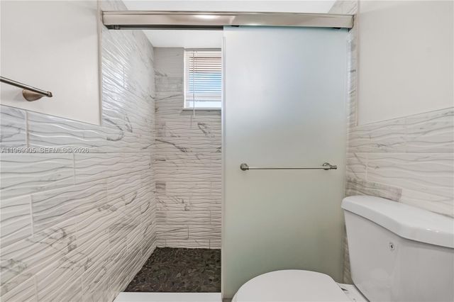 215 Entrada Dr 1, Hollywood, FL 33021