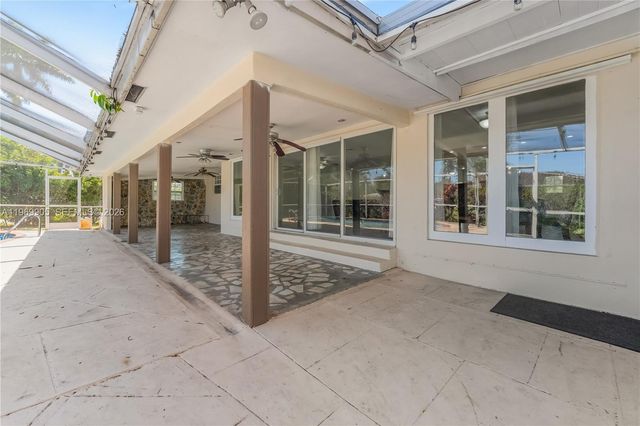 215 Entrada Dr 1, Hollywood, FL 33021