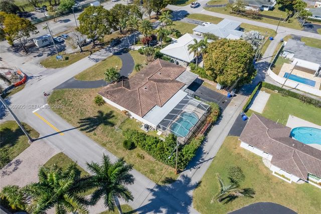 215 Entrada Dr 1, Hollywood, FL 33021