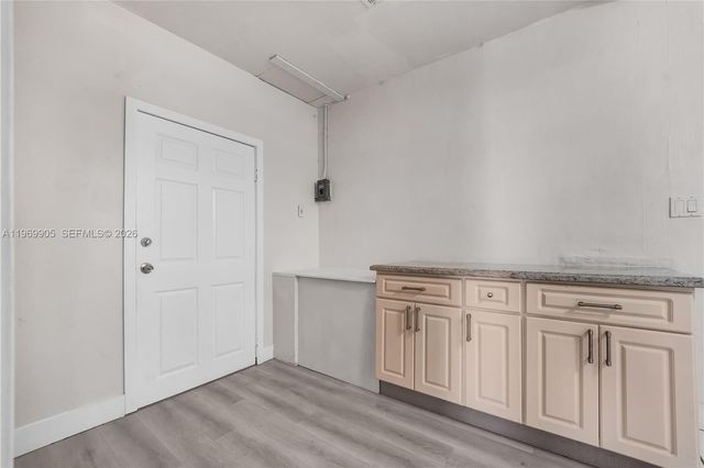 215 Entrada Dr 1, Hollywood, FL 33021