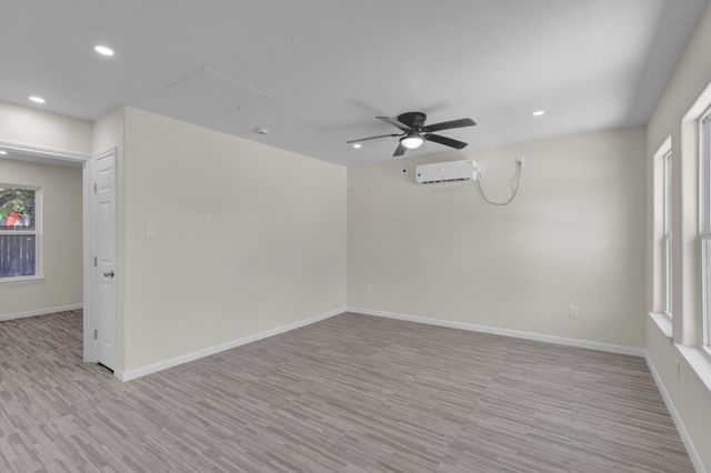 10302 Sierra Drive A, Houston, TX 77051