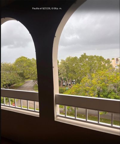 7732 Camino Real 402, Miami, FL 33143