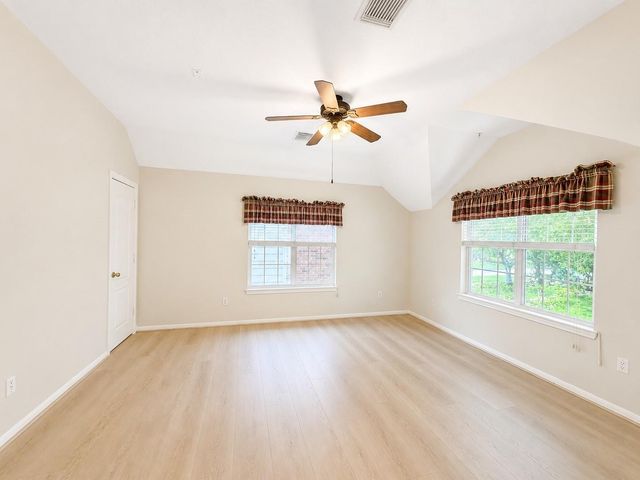 223 Wild Oak Run, Houston, TX 77094