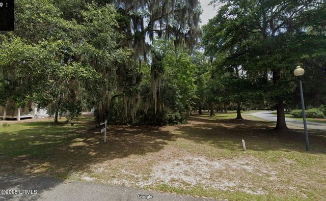 63 Woodland Ridge Circle, Beaufort, SC 29907