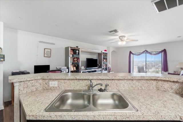 1603 ELLINGTON DRIVE, Dundee, FL 33838