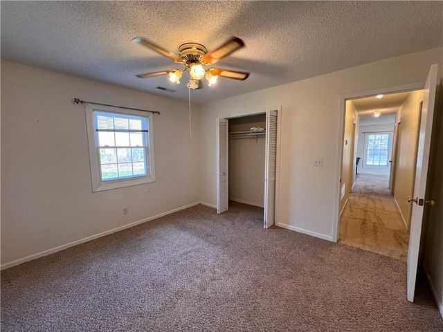 201 S Vine Street, Mclouth, KS 66054