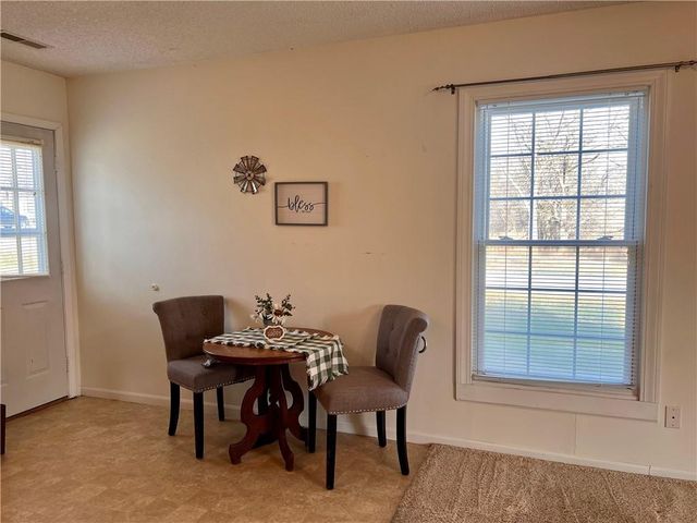 201 S Vine Street, Mclouth, KS 66054