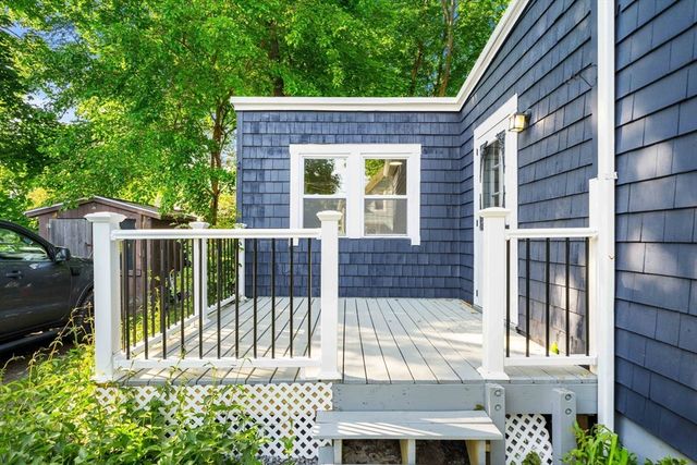 11 Central, Merrimac, MA 01860